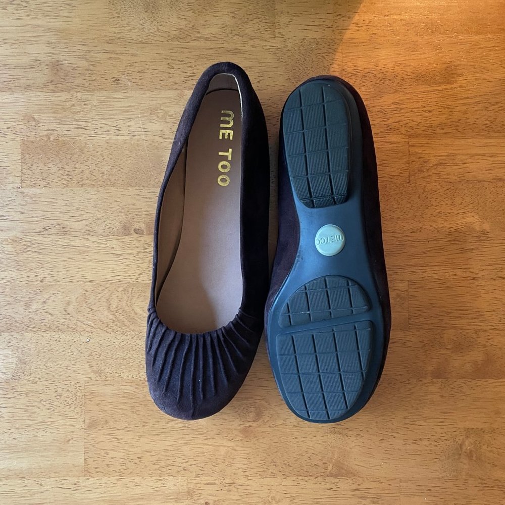 NWOT Size 7 dark brown Me Too suede leather flat - Picture 3 of 5